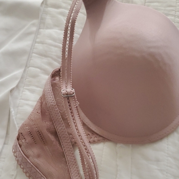 Jessica Simpson Bra - Picture 6 of 12